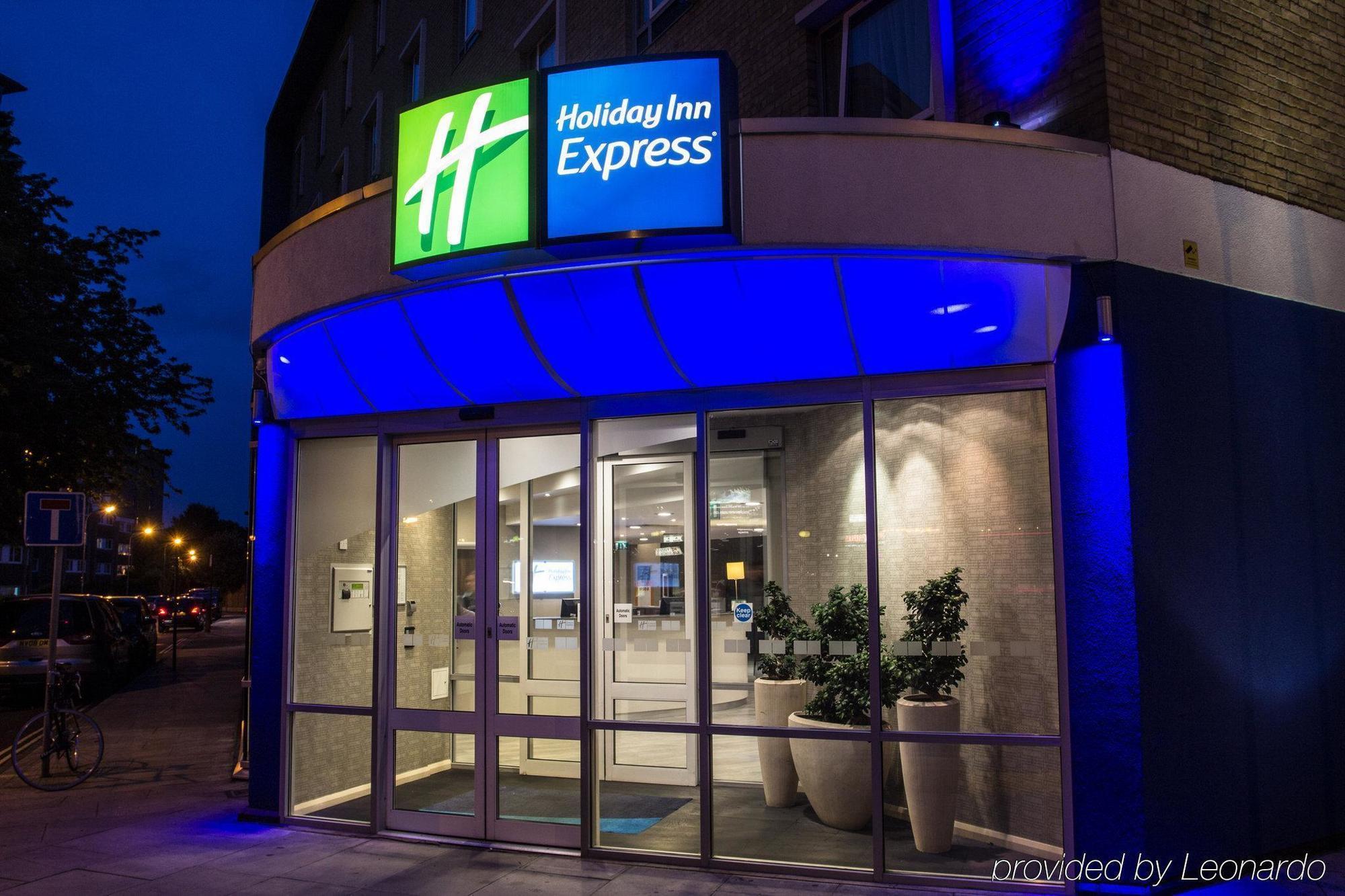 Holiday Inn Express Earls Court, An Ihg Hotel Λονδίνο Εξωτερικό φωτογραφία